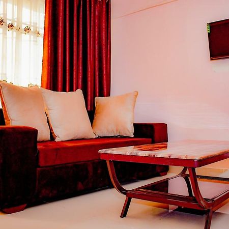 Faraja Guest Houses 奈瓦沙 外观 照片